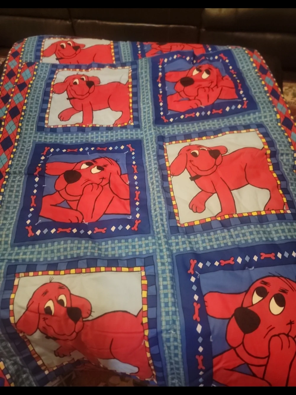 Early vtg 2000s Clifford the Big Red Dog set of 2 quilts (twin and crib size)